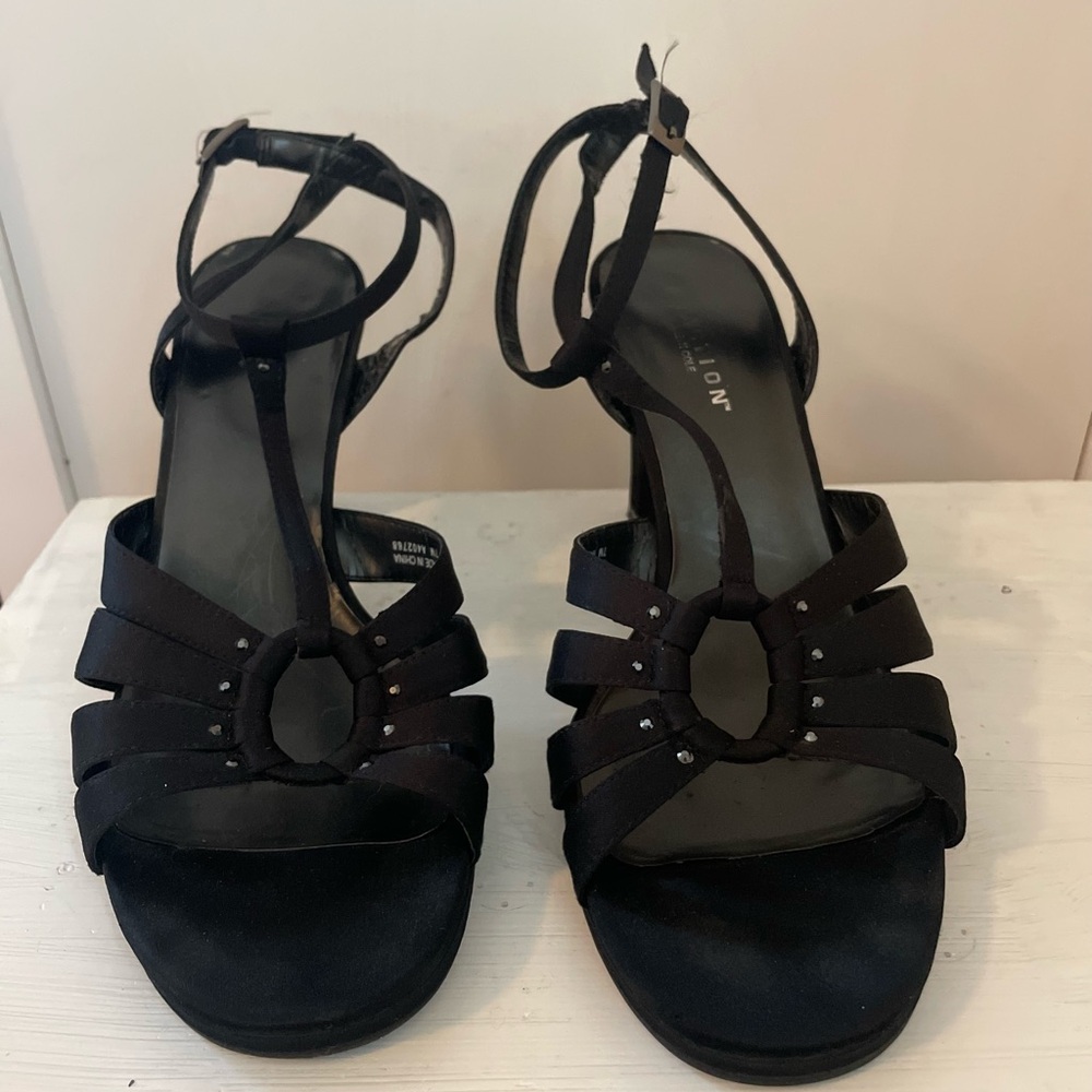 Kenneth‎ Cole Reaction Black Heels Size 7